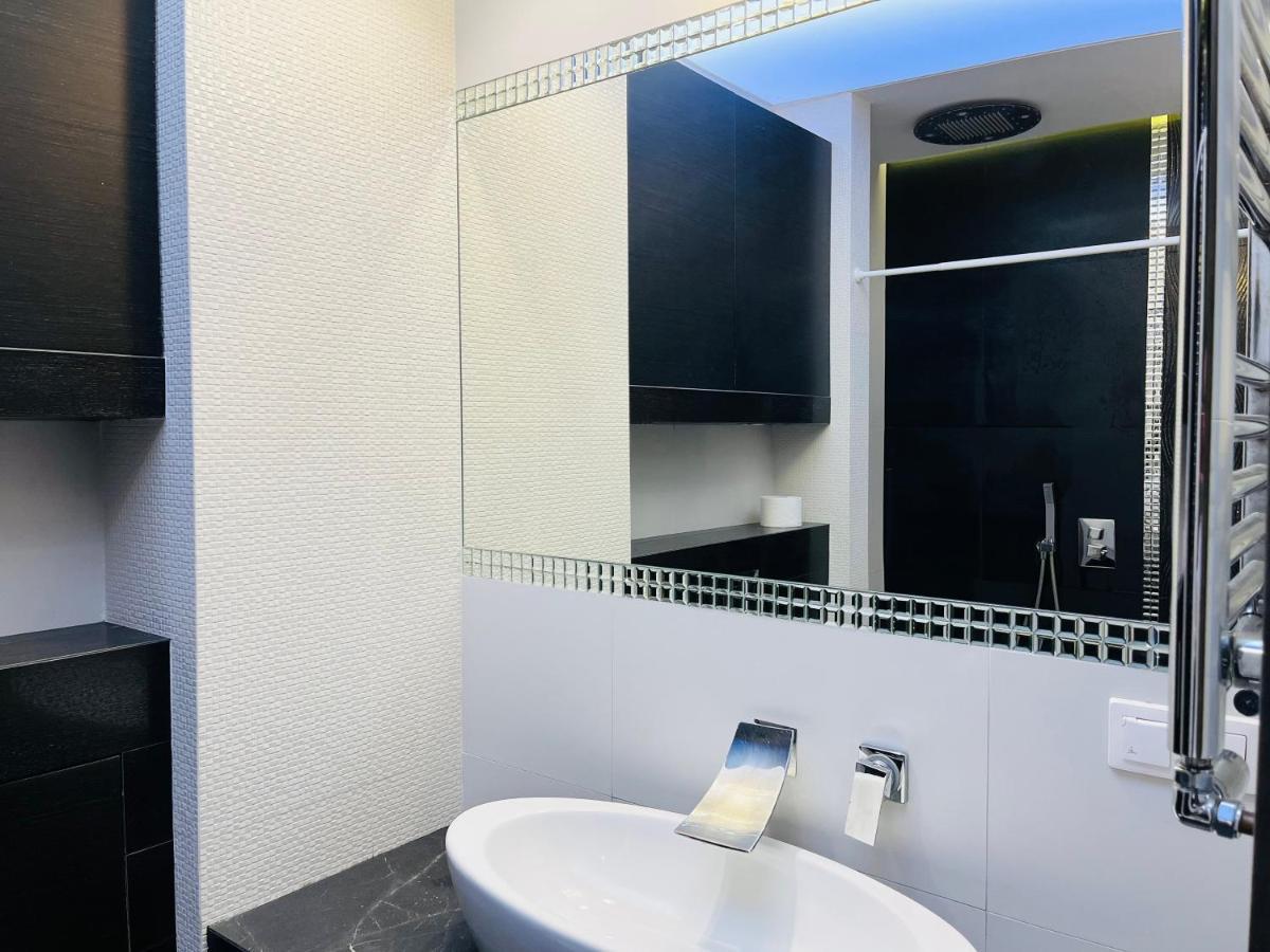 Apartament Mecenasa Cracovia Esterno foto
